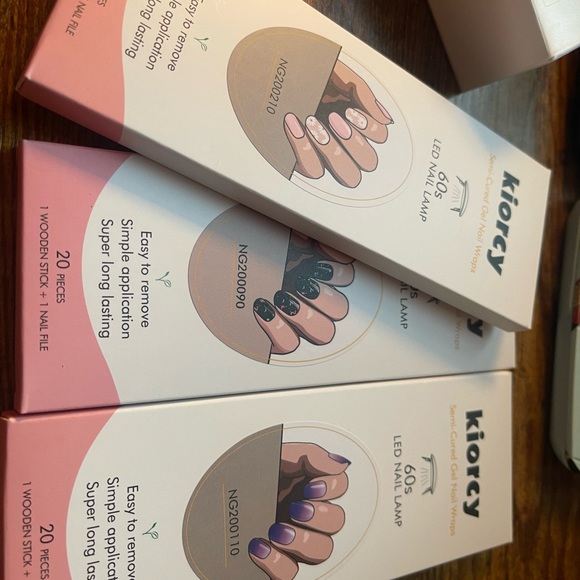 Kiorcy ~ Gel Nail Wraps (set of 3) Hand Light - Picture 3 of 6